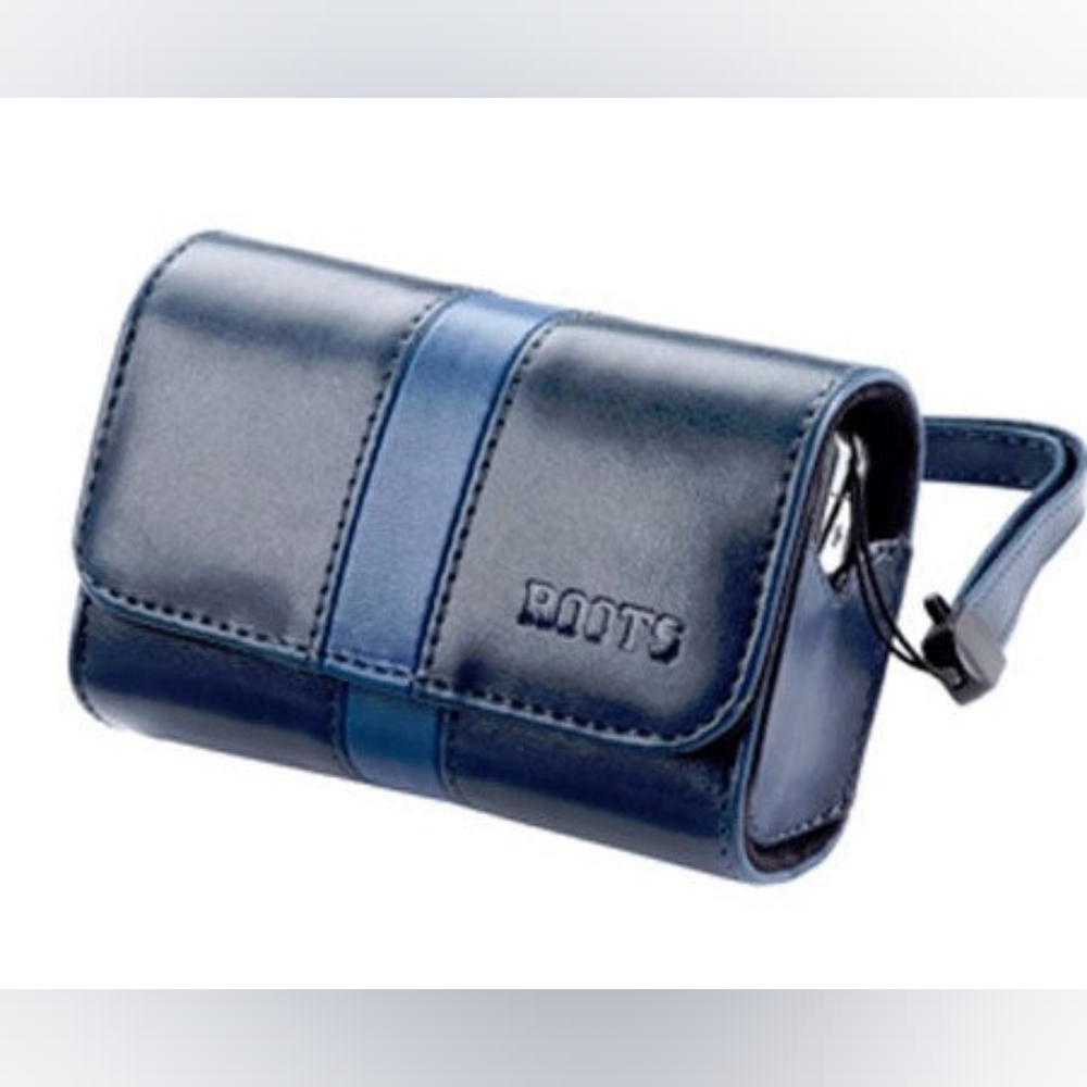 3/$25💙Roots Leather Digital Camera Pouches